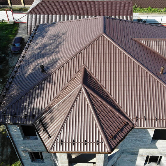 Монтаж сложной крыши и кровли в Сертолово и Ленинградской области